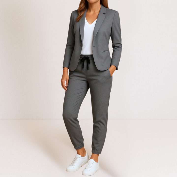Beatrice | Modern Elegance in a Comfortable Set
