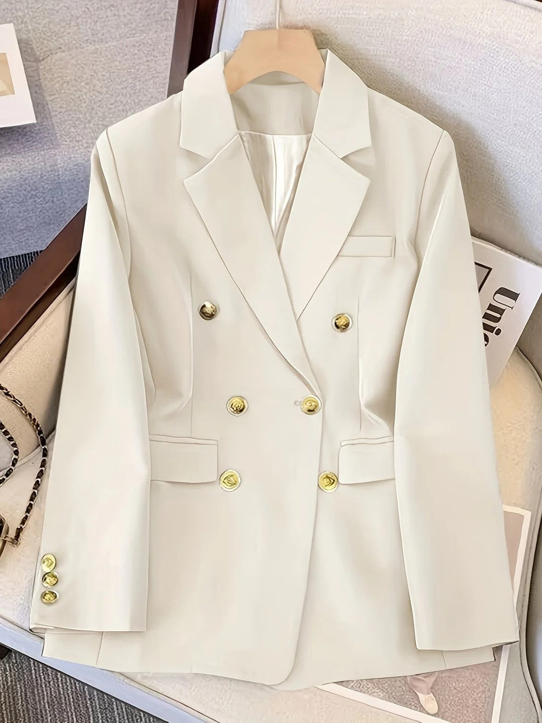 Women’s Tailored Double-Breasted Blazer – All-Season Formal Wear